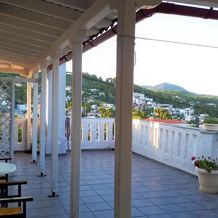 Apartment Ikos And