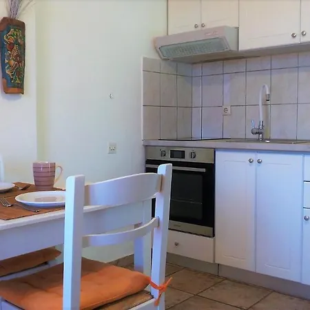 Ikos And Apartament Patitiri
