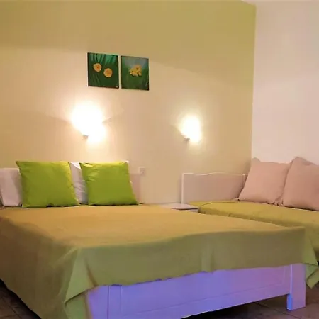 Ikos Studios And * باتيتيري