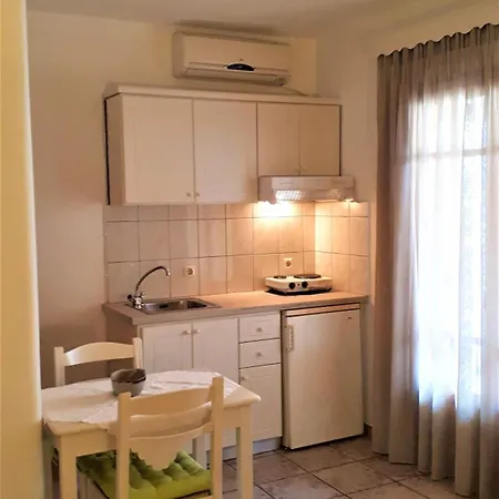 Ikos Studios And شقة *